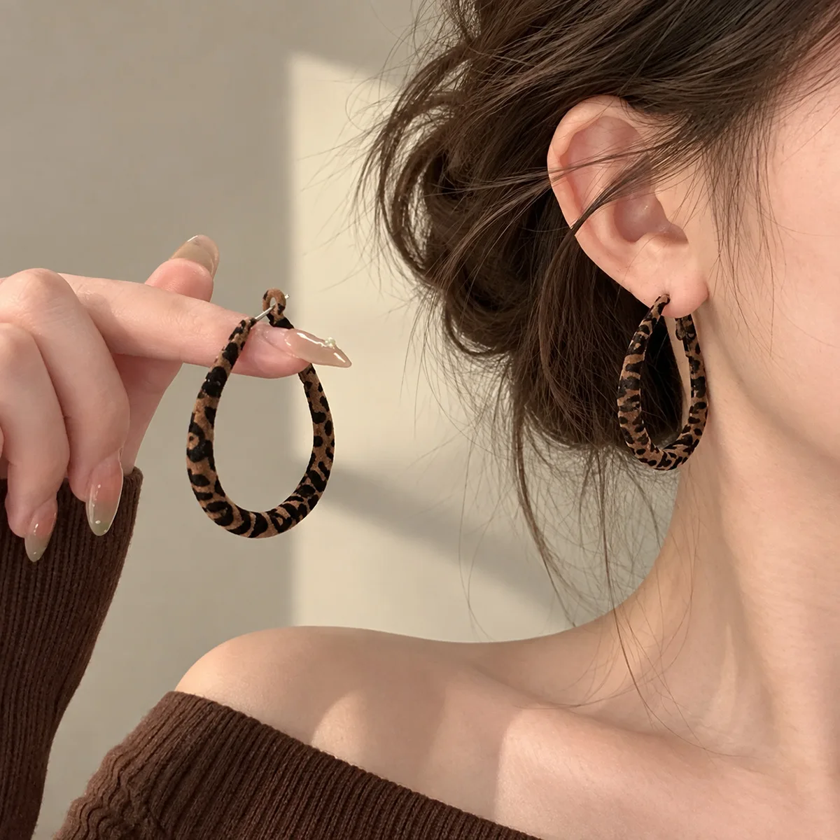 Vintage Flocked Leopard Geometric Oval Earrings Hoops Maillard Water Drop Earrings Autumn Slim Hot Girl Style
