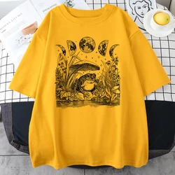 Cute Cottagecore Aesthetic Frog Mushroom Moon Witchy Men Tee Clothing Vintage Casual Oversize Cotton T-Shirts Creative Mans Tops