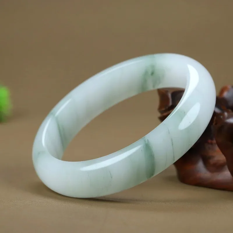 Natural Tianshan Emerald Floating Jade Mid-strip Women's Bracelet Temperament Is Versatile