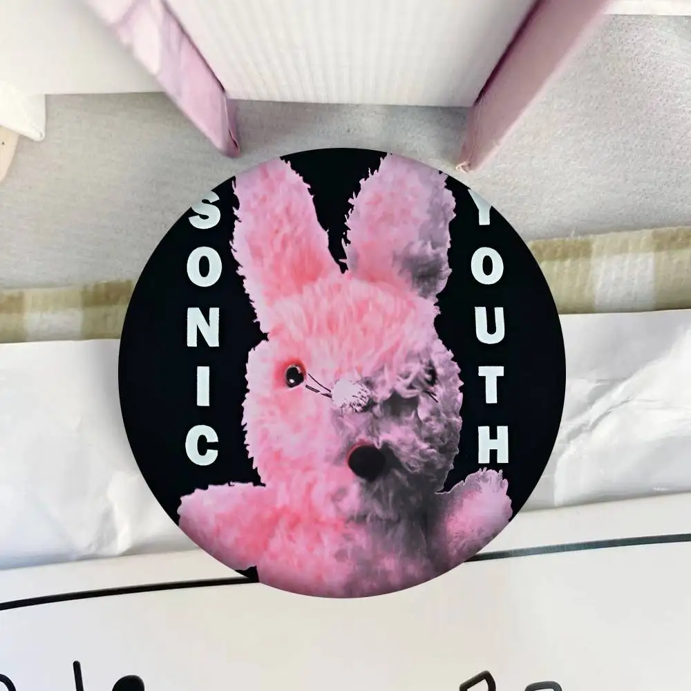 S-Sonic Youth Dirty Bunny Badges Round Badge Tinplate Coin Brooch Clothing Backpack Accessories Lapel Pin