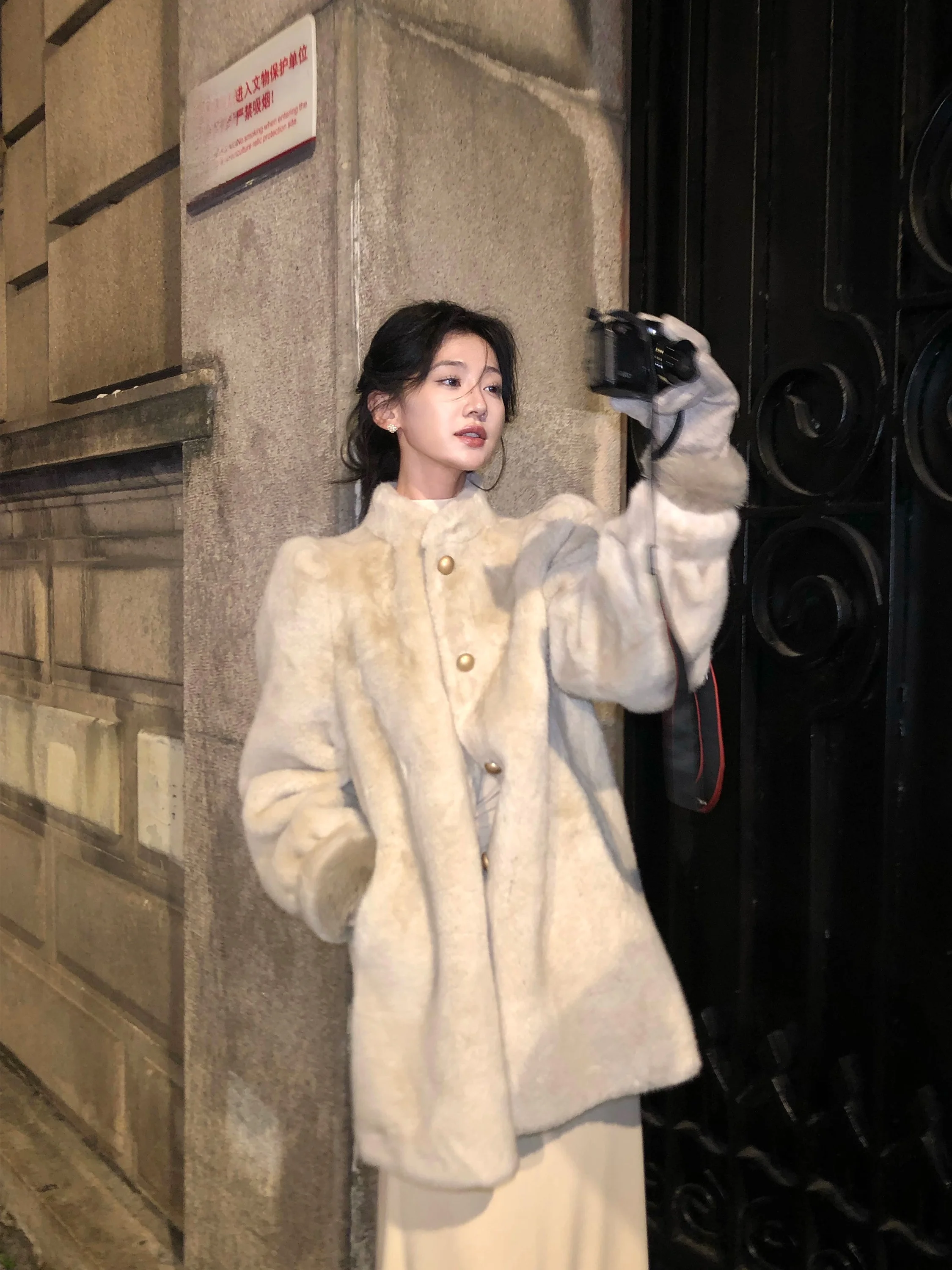 

Экологичная женская куртка из искусственной замши с имитацией меха норки: модная, удобная, теплая, элегантная, повседневная одежда