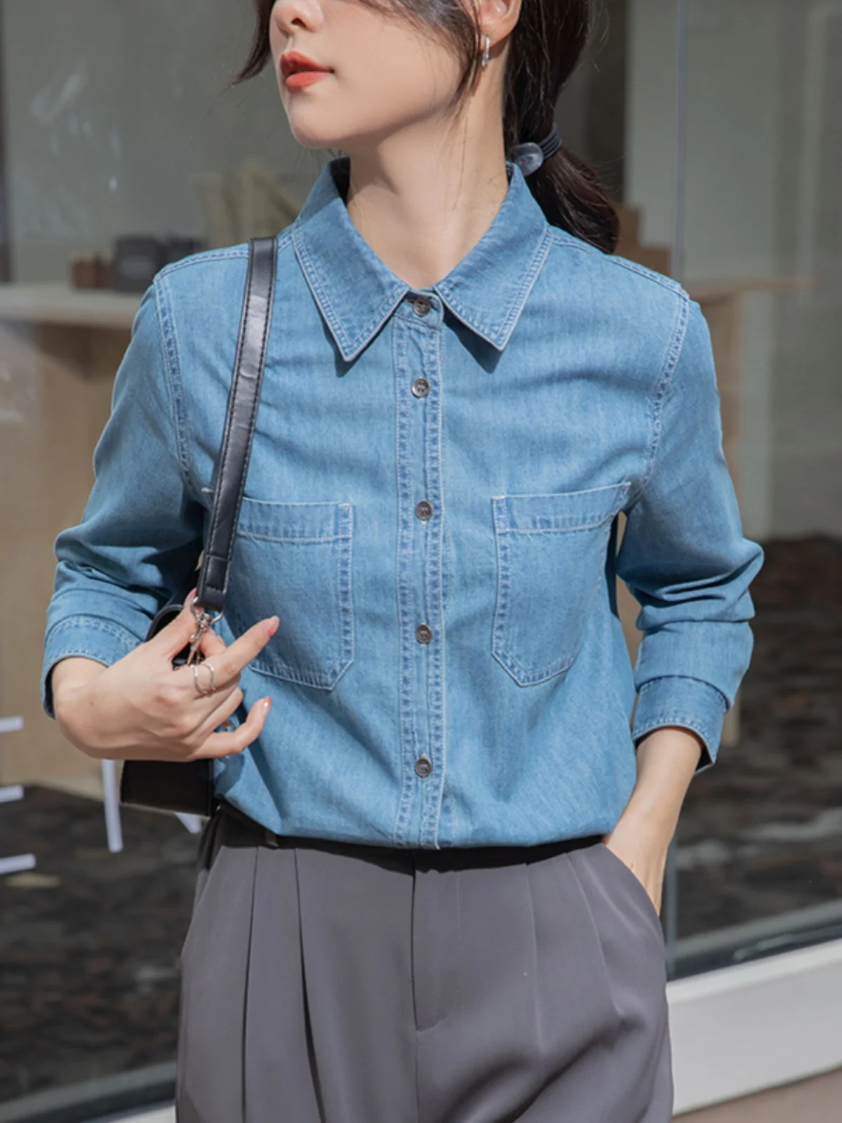 

Синяя джинсовая куртка-рубашка для женщин, для ранней весны, осени и зимы, для многослойного ношения, в стиле ретро, из Гонконга, индивидуальный дизайн, топ