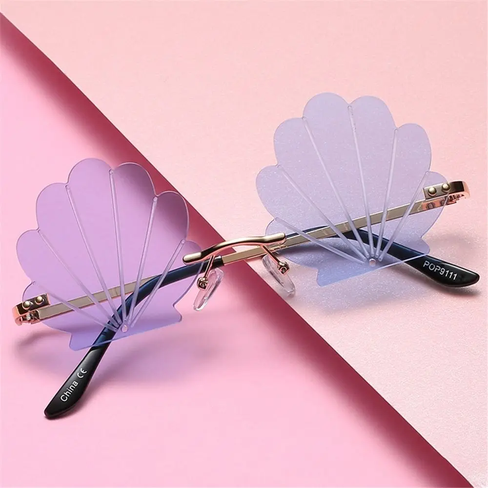 Kacamata hitam tanpa bingkai bentuk bunga, kacamata pelindung terik matahari logam unik bentuk bunga untuk alat peraga foto, pesta