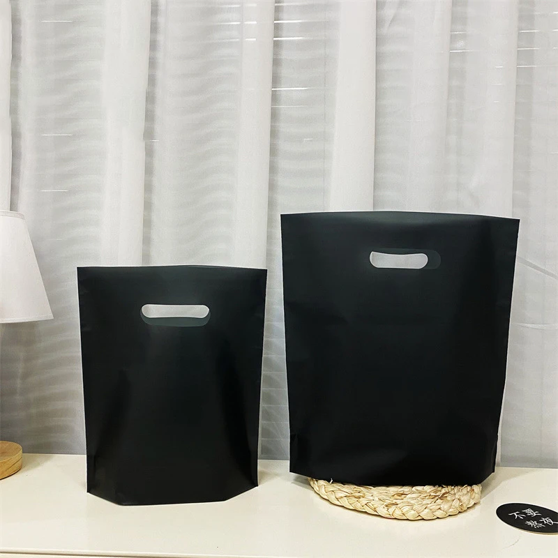 50Pcs/Lot All Black Plastic Gift Bags with Handles 2 Sizes Upscale Gift Packaging Bags High Quality Clothes Store Shopping Bags