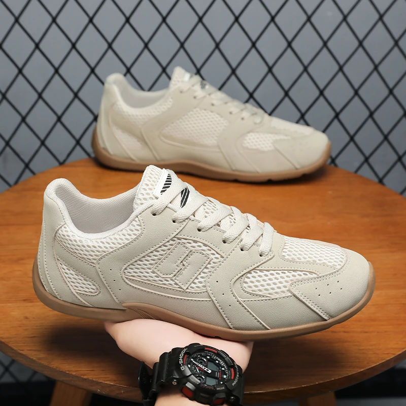 Beige Retro Casual Sneakers for Men Suede Upper Round Toe Comfortable Flat Sole Versatile Walking Shoes Zapatillas De Deporte