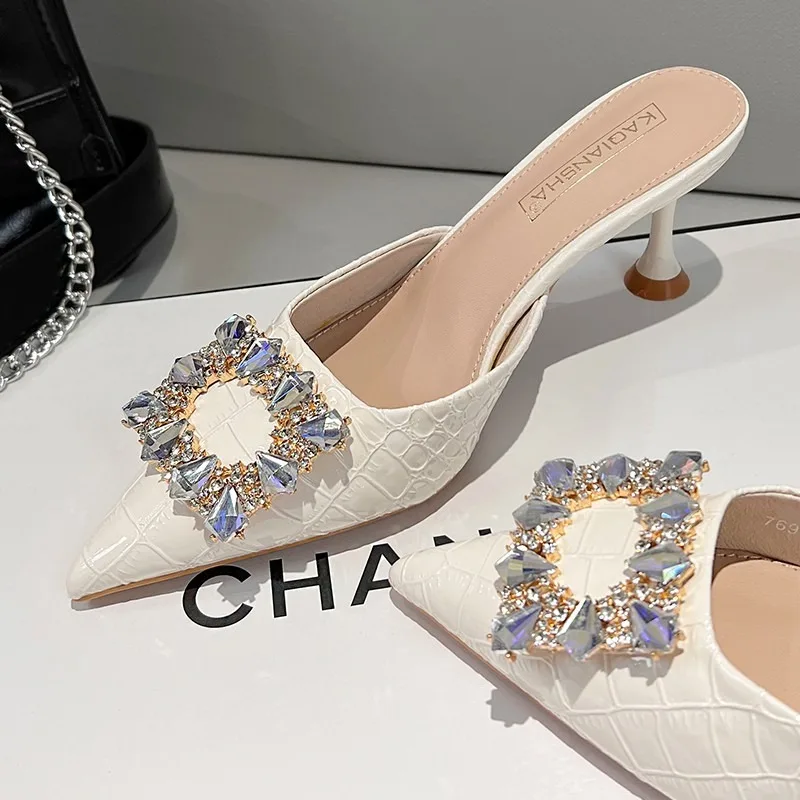 شباشب نسائية صغيرة الحجم 34-39 رأس مدبب جديد صنادل بكعب رفيع من حجر الراين أحذية باوتو الفرنسية الأنيقة للولائم