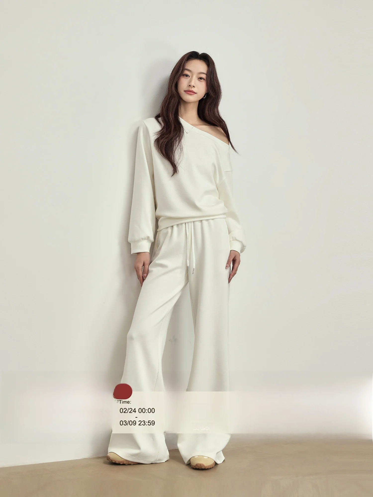 

Комплект из двух предметов: бежевые широкие брюки и топ для женщин, повседневный весенний образ, с высокой талией, на шнурке, дышащий, в стиле lazy chic