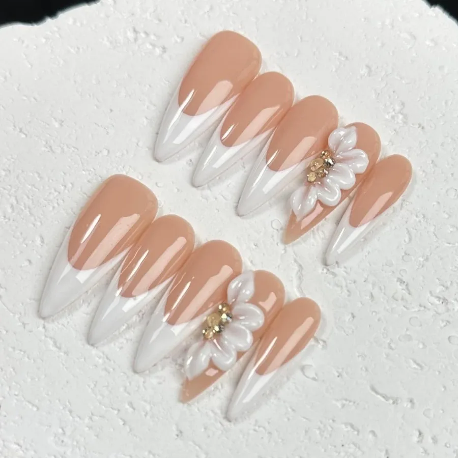 Elegant White French Press on Nails with 3D Flower Designs for Women Long Stiletto Shape Fake Nails Handmade MultiLayer Gel Acr