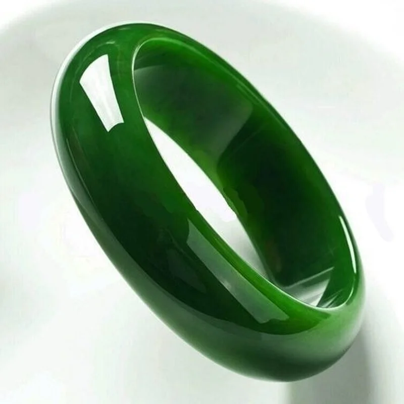 Xinjiang Hetian Jade Jasper Ladies Popular Spinach Green Bracelet for Mom and Friends