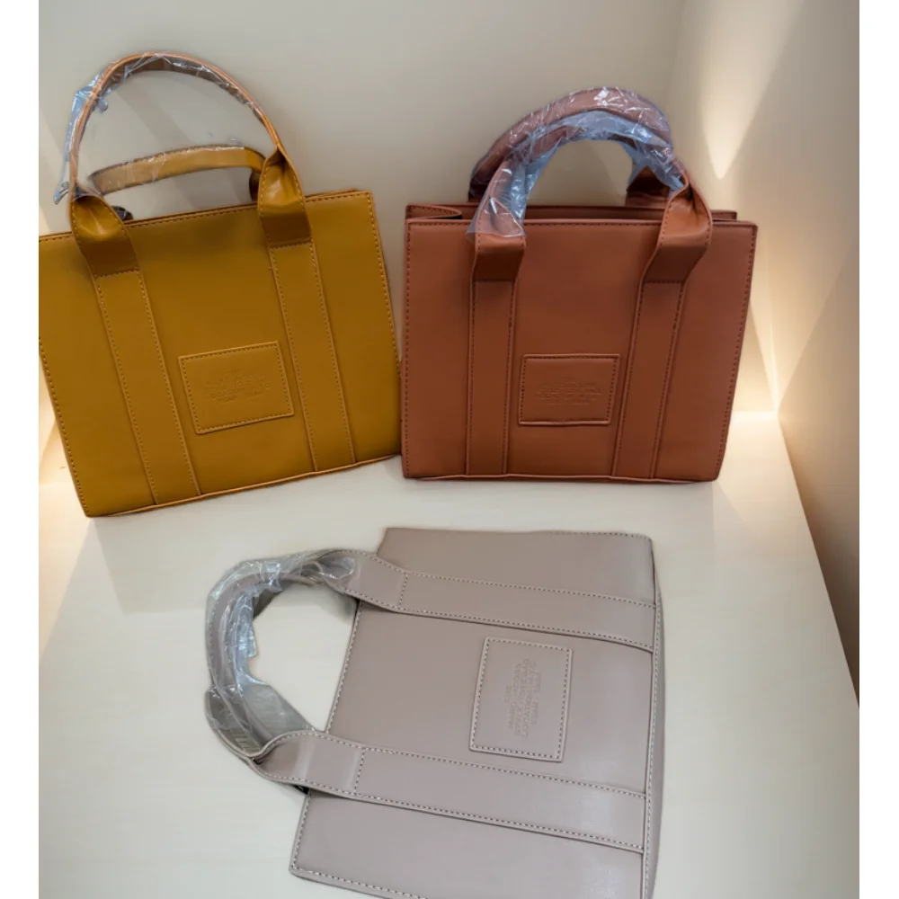 ハイエンド韓国ハンドバッグ女性のための 2025 新しいファッショントレンドシングルショルダー小さなスクエアバッグ