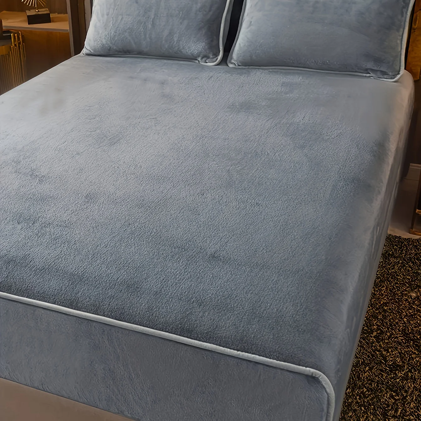 3pcs Simple plain milk fleece solid color bed cover three-piece set (1 bed cover +2 pillowcases, no pillow core), soft, comfot
