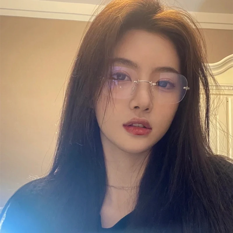 

Women's Faionable Framel Glasses Retro INS Bare Face Tool Ele Alloy Material No Frame Optics Glasses Free Trial Wear