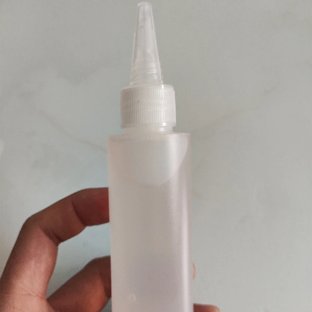 Fotografia 3: Cola PU pré-misturada de 100ml, pronta para uso, para fazer fitas em extensões de cabelo e selagem das raízes das mechas.
