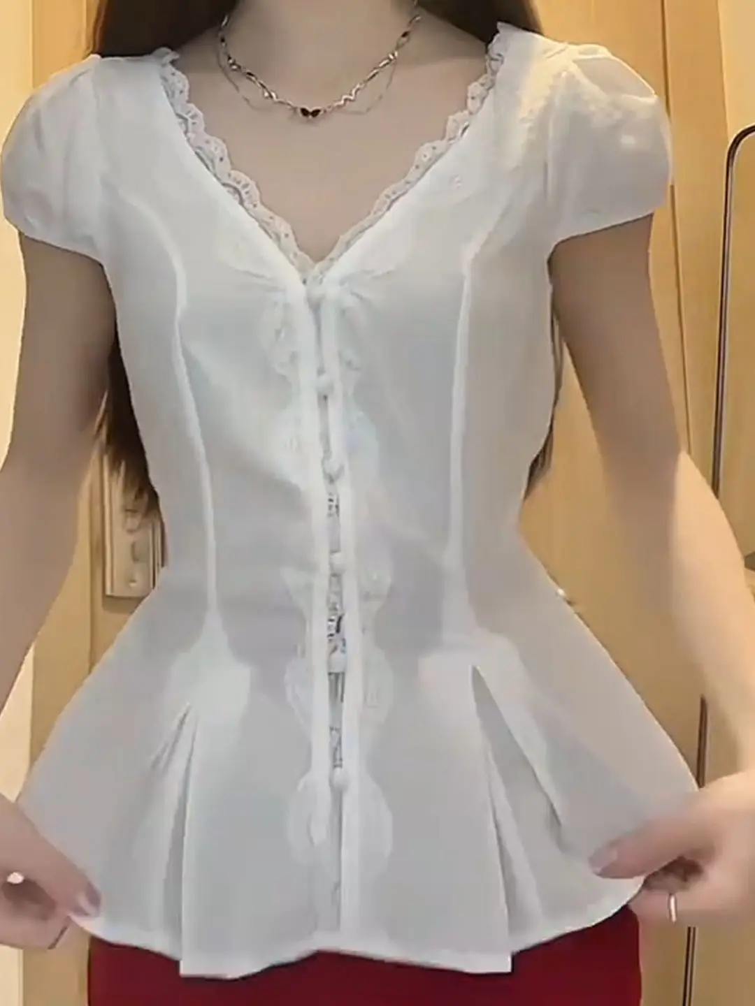 

Elegant Lace Trim Shirt Women's Summer Ballet Style Bubble Sleeve V-Neck Waist-Cinched Belted Top Luxury Fashion Light