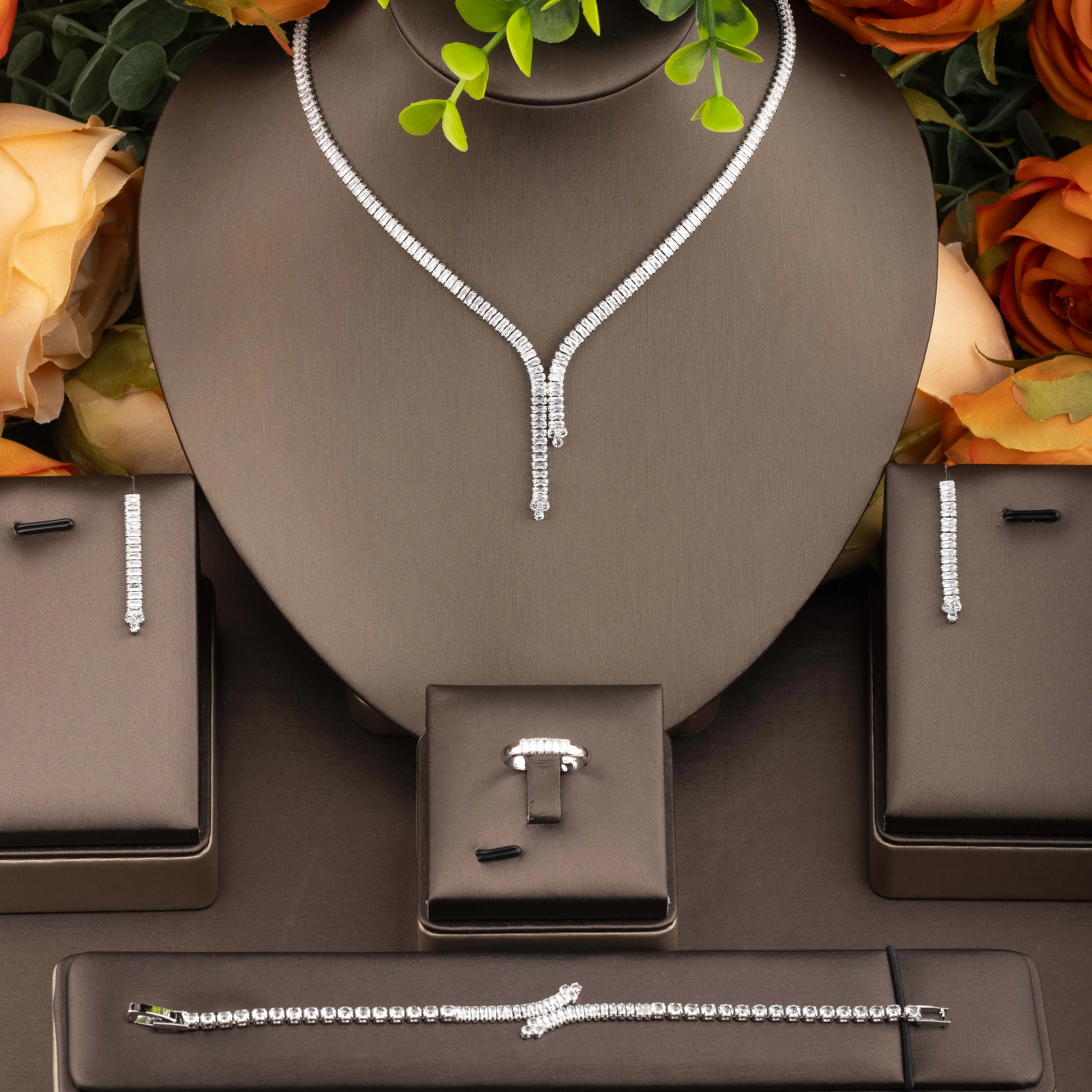

1 Set of Simple Style Jewelry Set with Cubic Zirconia Inlays, Suitable for Women to Wear at Daily Banquets, Gift Box Not Included
