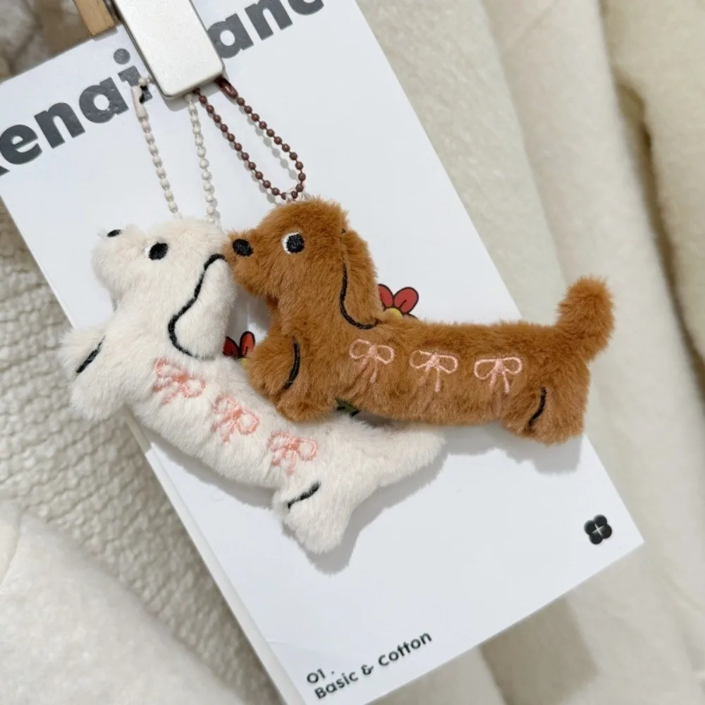 Nieuwe schattige teckel sleutelhanger wit kaki mini sleutelhanger cartoon anime hond puppy tas charme tas decoratie