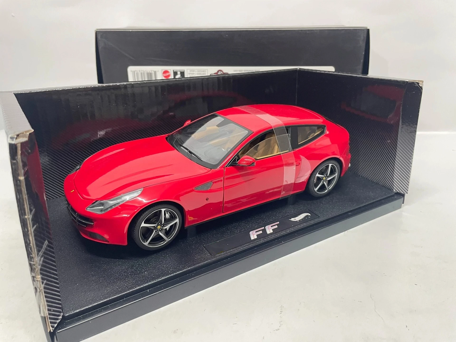 

HW Elite 1:18 FF Red Fine Version Simulation Limited Edition All Open Alloy Metal Static Car Model Toy Gift