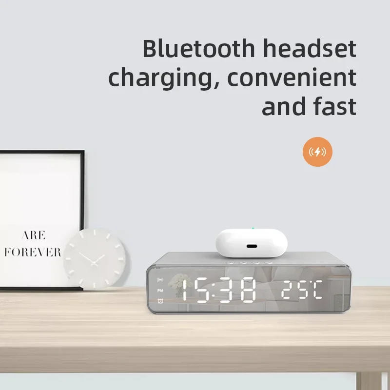 LED Digital Date Thermometer Time Alarm Desk Table Clock Alarm 3 in 1 Wireless Charging Stand for iPhone 12 13 14 15 16 Samsung