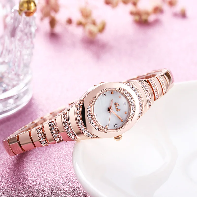 Women's bracelet watch niche light luxury diamond inlaid quartz watch elegant waterproof quartz women's watch clock Reloj V39