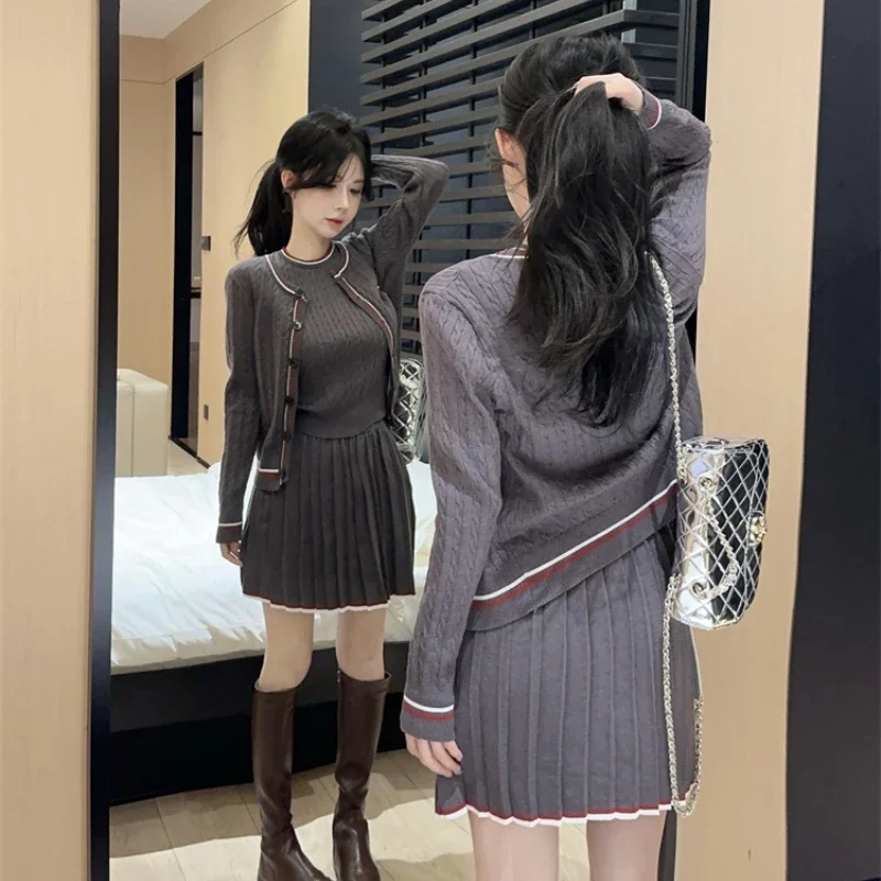 المرأة الخريف جديد سليم سترة موضة محبوك مجموعة سترة تي شيرت مطوي تنورة الدعاوى الرجعية ثلاث قطع مطابقة وتتسابق #6