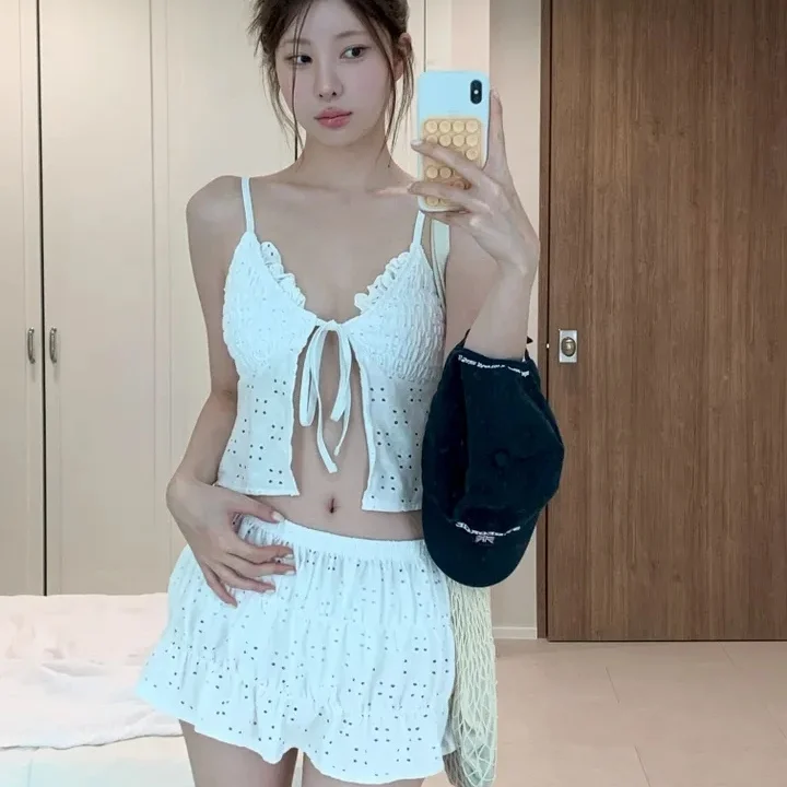 

Новый женский комплект бикини 2026: сексуальный купальник-тройка с вырезами, утягивающий, для пляжного отдыха, из нейлона, с чашечками