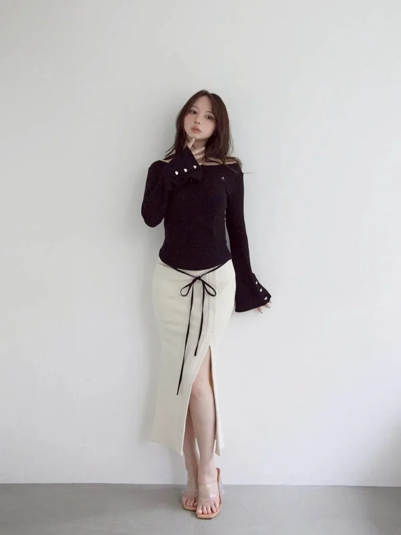 2025 Autumn Winter Japanese Style Tees Sweet Versatile Slim Fit Ribbed Flared Sleeves Long Sleeved T-Shirt Top Pullover Ladies