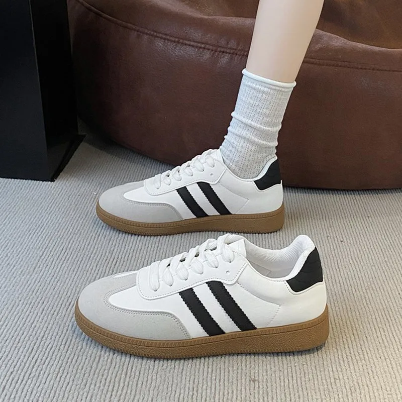 

Luxury Women Sports Shoes Fashion Casual Flats Vulcanize Shoes Ladies Outdoor Walking Sneakers Women Comfortable Classical Shoe