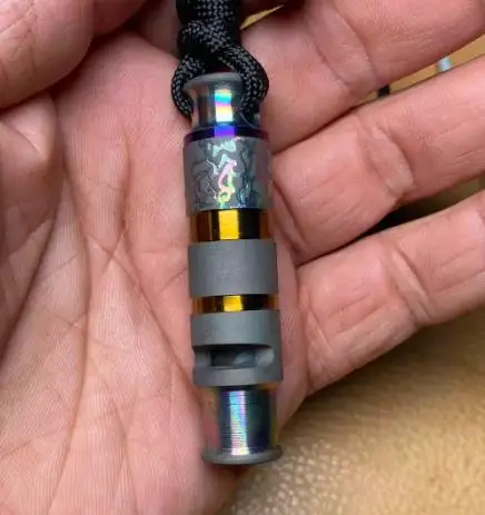 

Second-hand EDC titanium alloy Survival Whistle