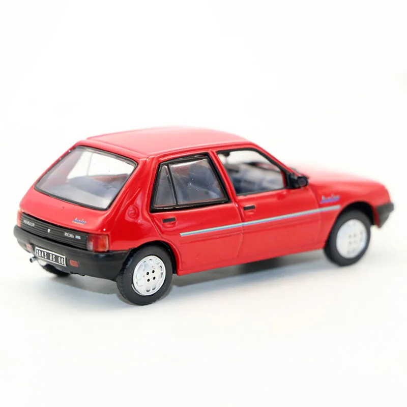 โมเดลรถเหล็ก Norev สเกล 1:43 รุ่น 205 จูเนียร์ ของสะสมสำหรับผู้ใหญ่ ของที่ระลึก ของขวัญ แบบตั้งโชว์