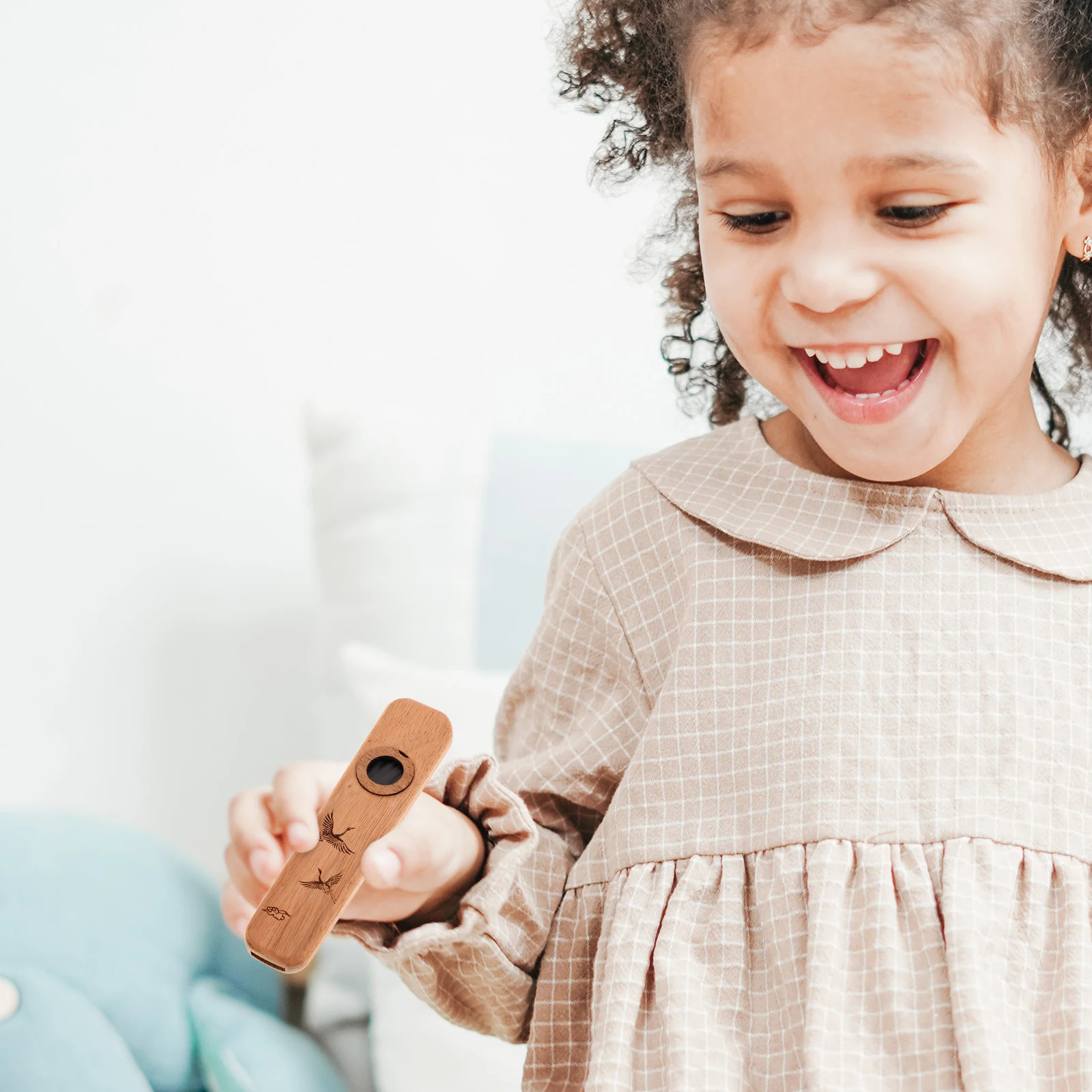 

1pcs Black Walnut Kazoo Musical Instrument for Adult Beginners Easy to Play Durable Wood Performance Party Kazoos