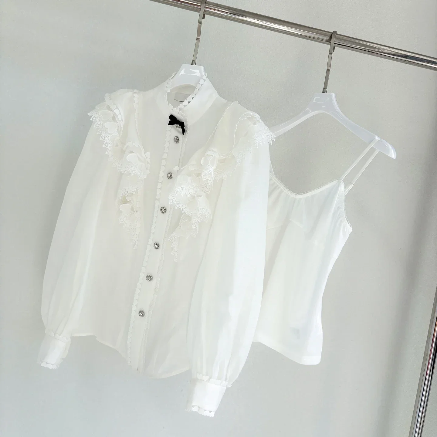 

Highest Quality Version Vintage Lace Blouse Women Long Sleeve Shirt Elegant Ruffle Hollow Out Tops with Camisole Lady Shirt