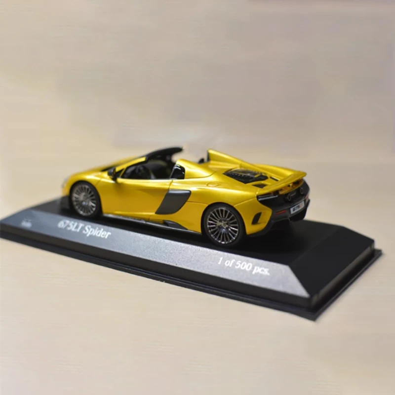 Minichamps 1:43 Scale 675LT Spider Resin Simulation Car Model