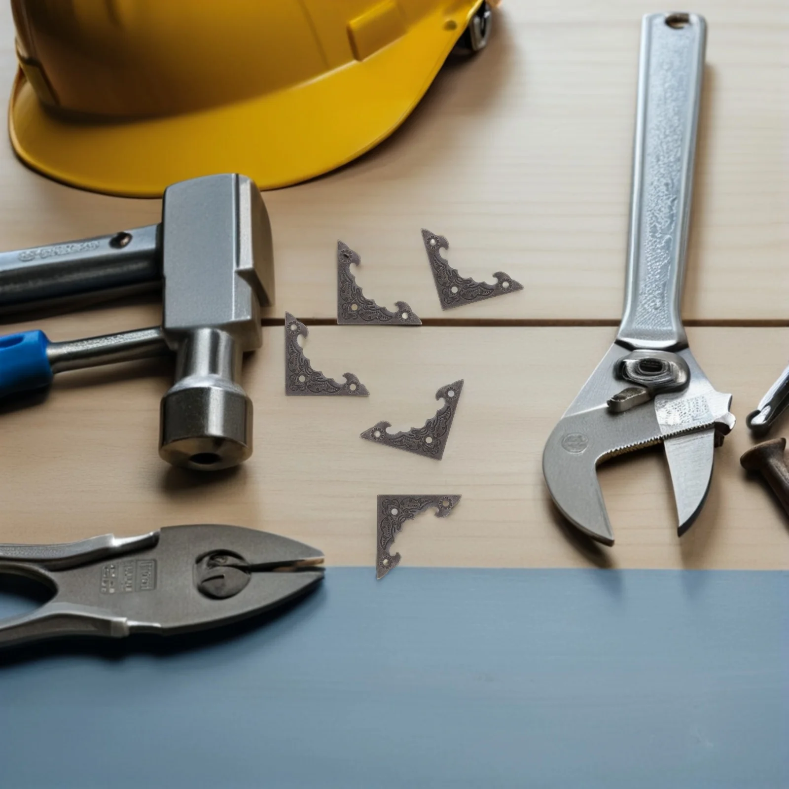 

100Pcs Rustic Vintage Metal Corner Protectors Decorative Iron Guards for Wooden Boxes Furniture Jewelry Protection