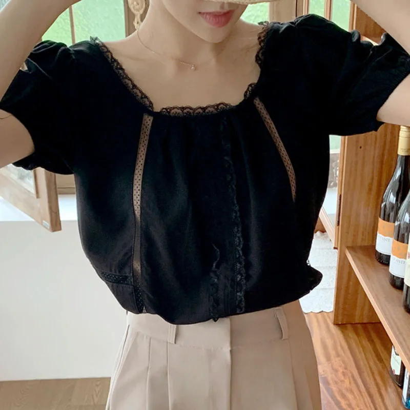 甘い若々しい半袖シャツ女性のファッショナブルな多用途スプライスマイクロ透明レースフロントバック着用夏のトップ