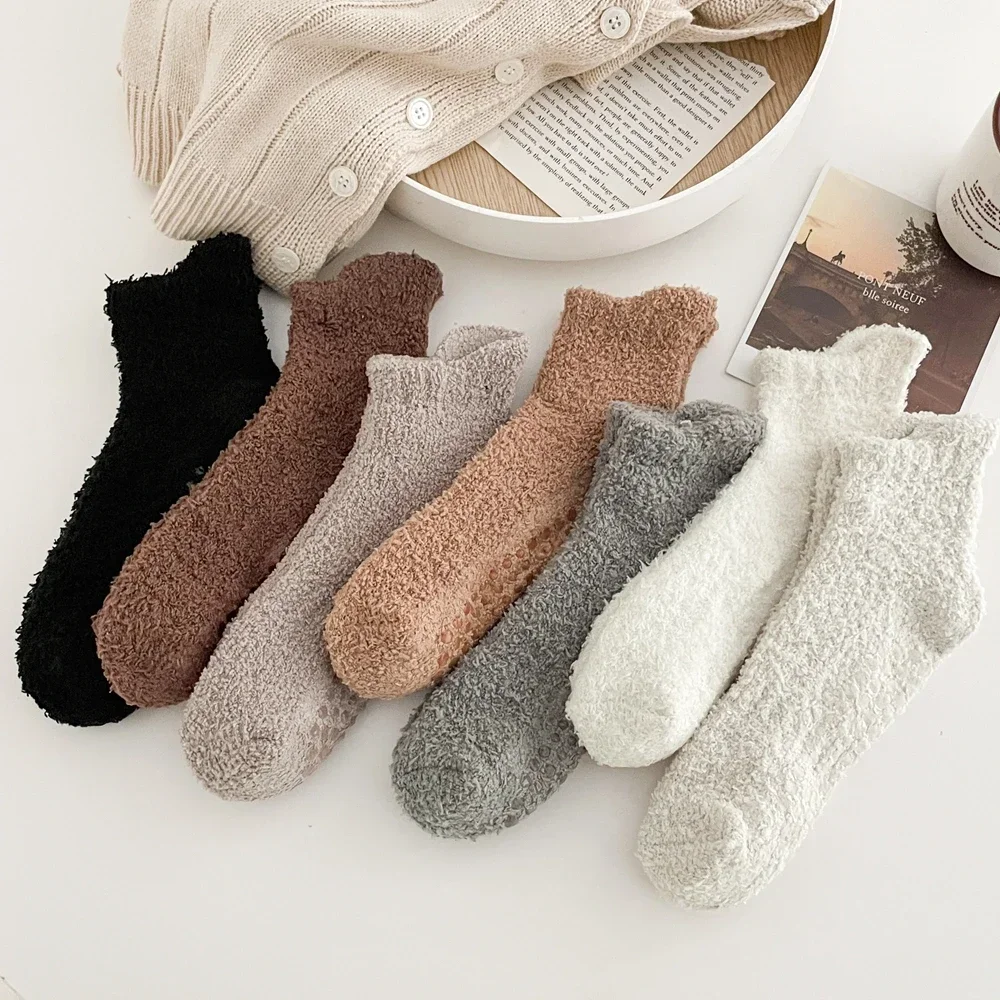 5 Pairs Men Winter Socks with Grip Coral Fleece Thick Warm Ankle Socks Thermal Cozy Fluffy Sleeping Socks Non-slip