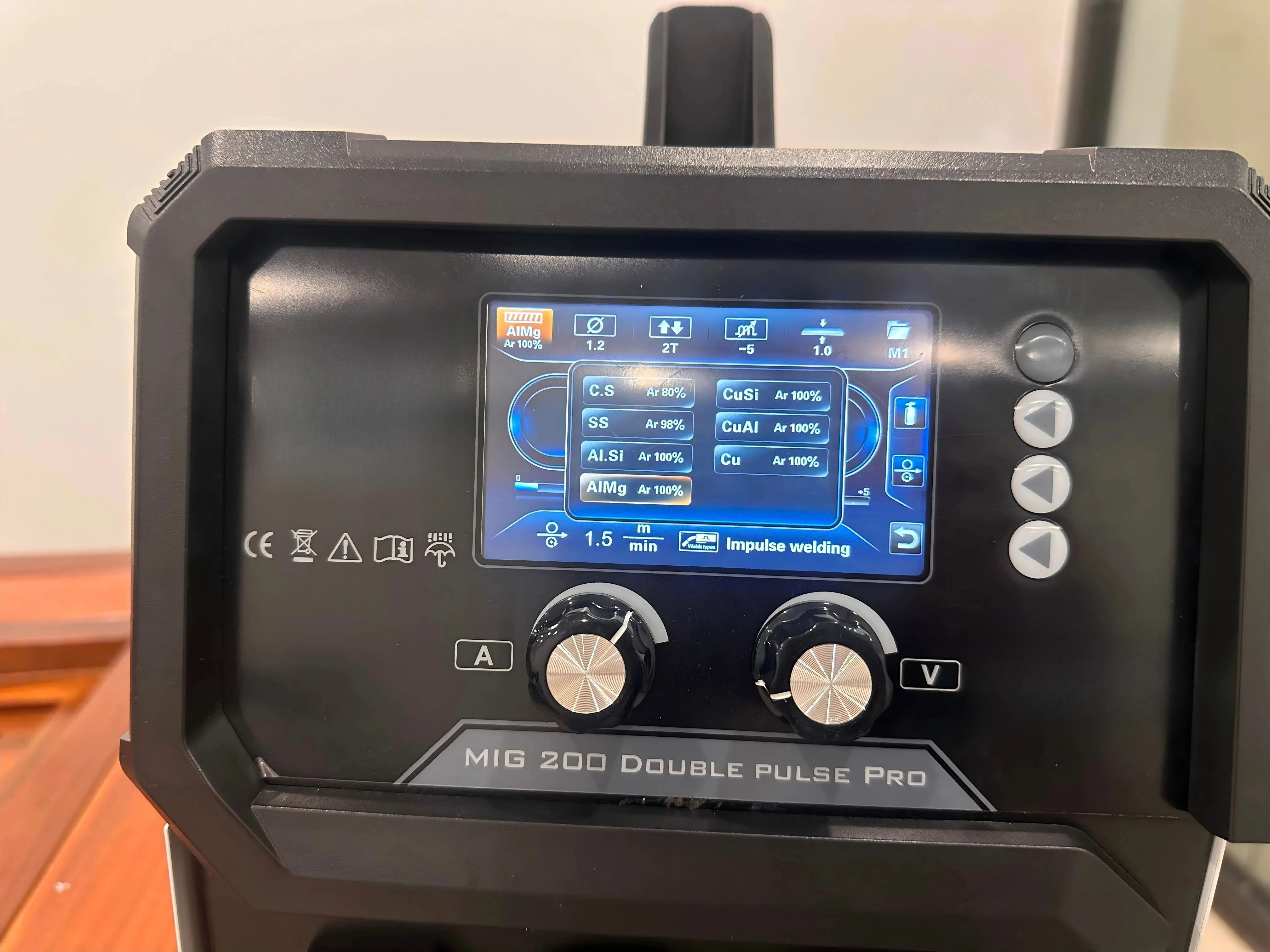 Portable MIG/TIG Double Pulse Gasless Welder 220V 4.5kW LCD Aluminum with 1 Year Warranty New STAHLWERK MIG200DP 200A 6-in-1