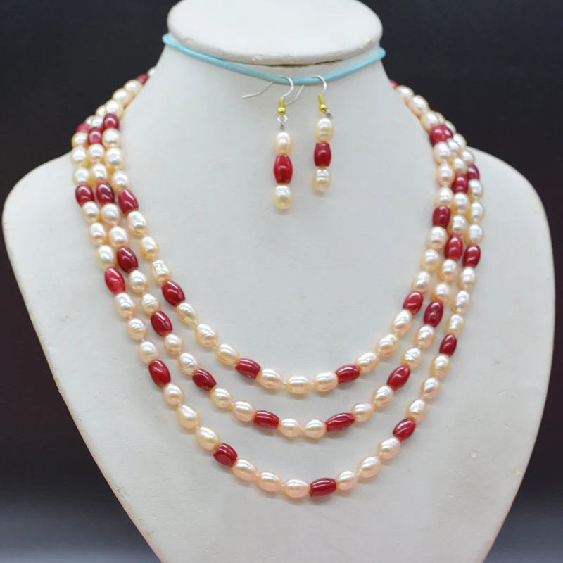 3 layers, 7mm natural and coral pink pearl necklace. Earring set. The most popular jewelry for brides in Europe 18-23