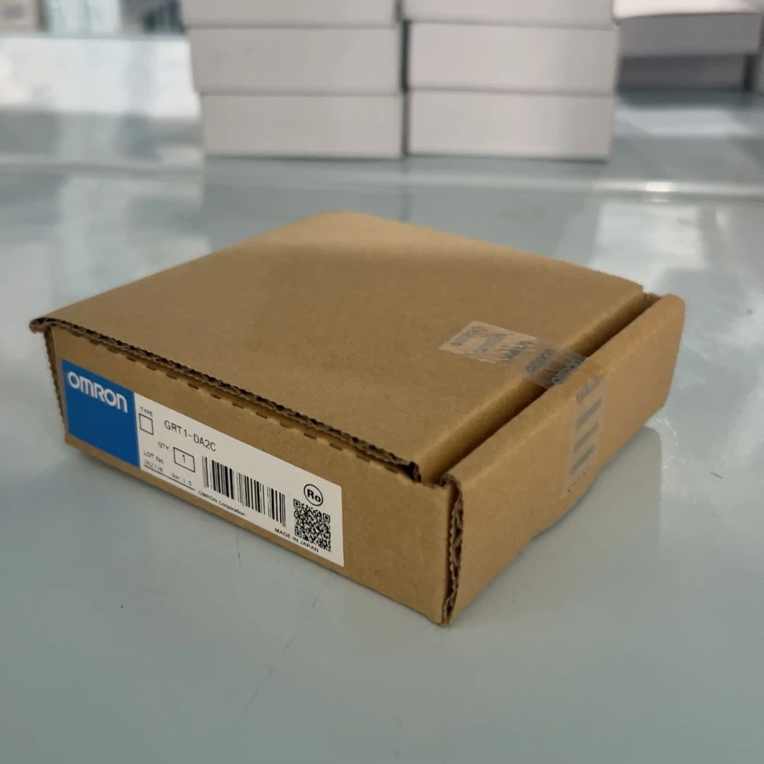 Omron GRT1-DA2C analog output module