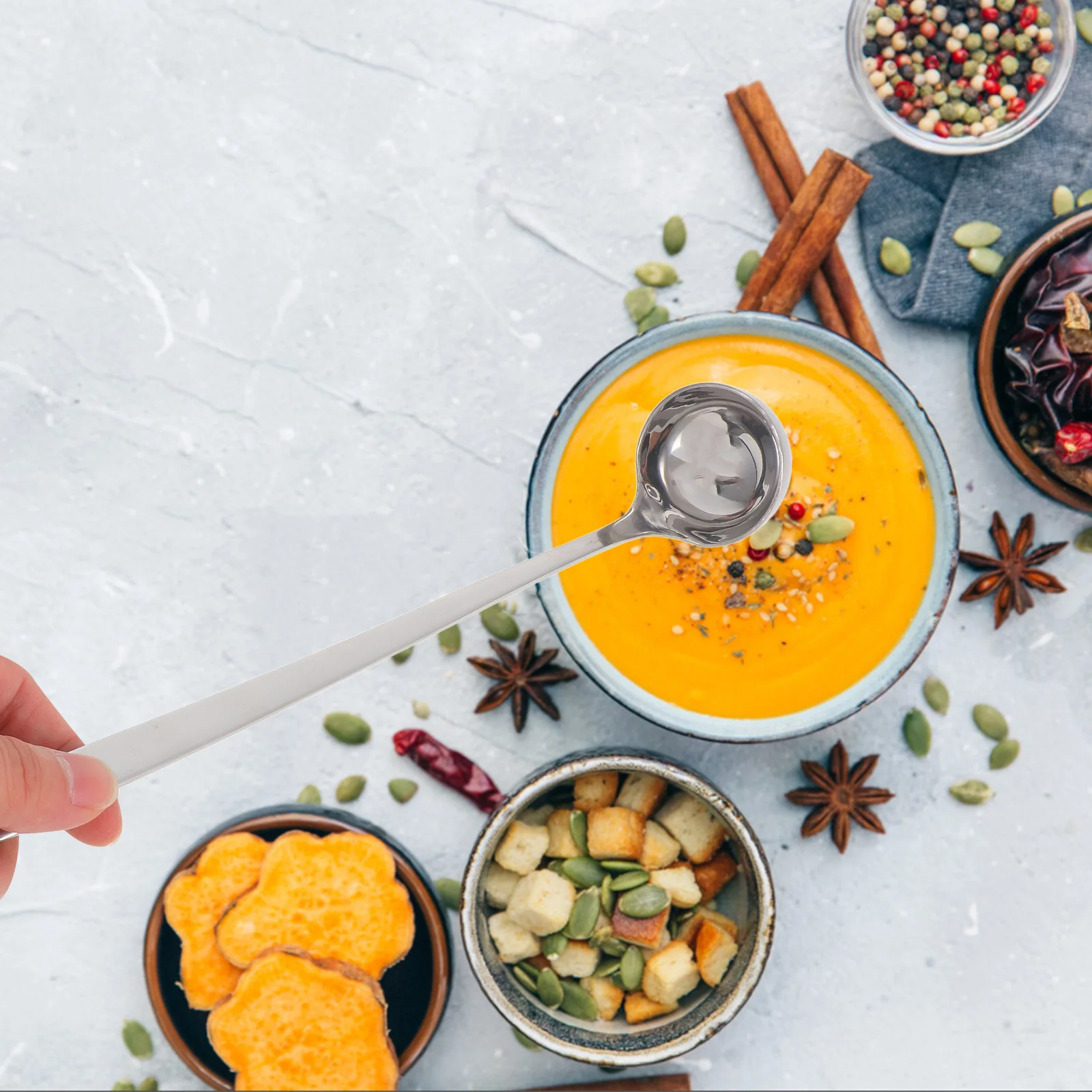 

Ergonomic Design Stainless Steel Soup Ladle Long Handle Water Spoon Kitchen Utensil Soup Spoon Wok Utensils Wok Ladle