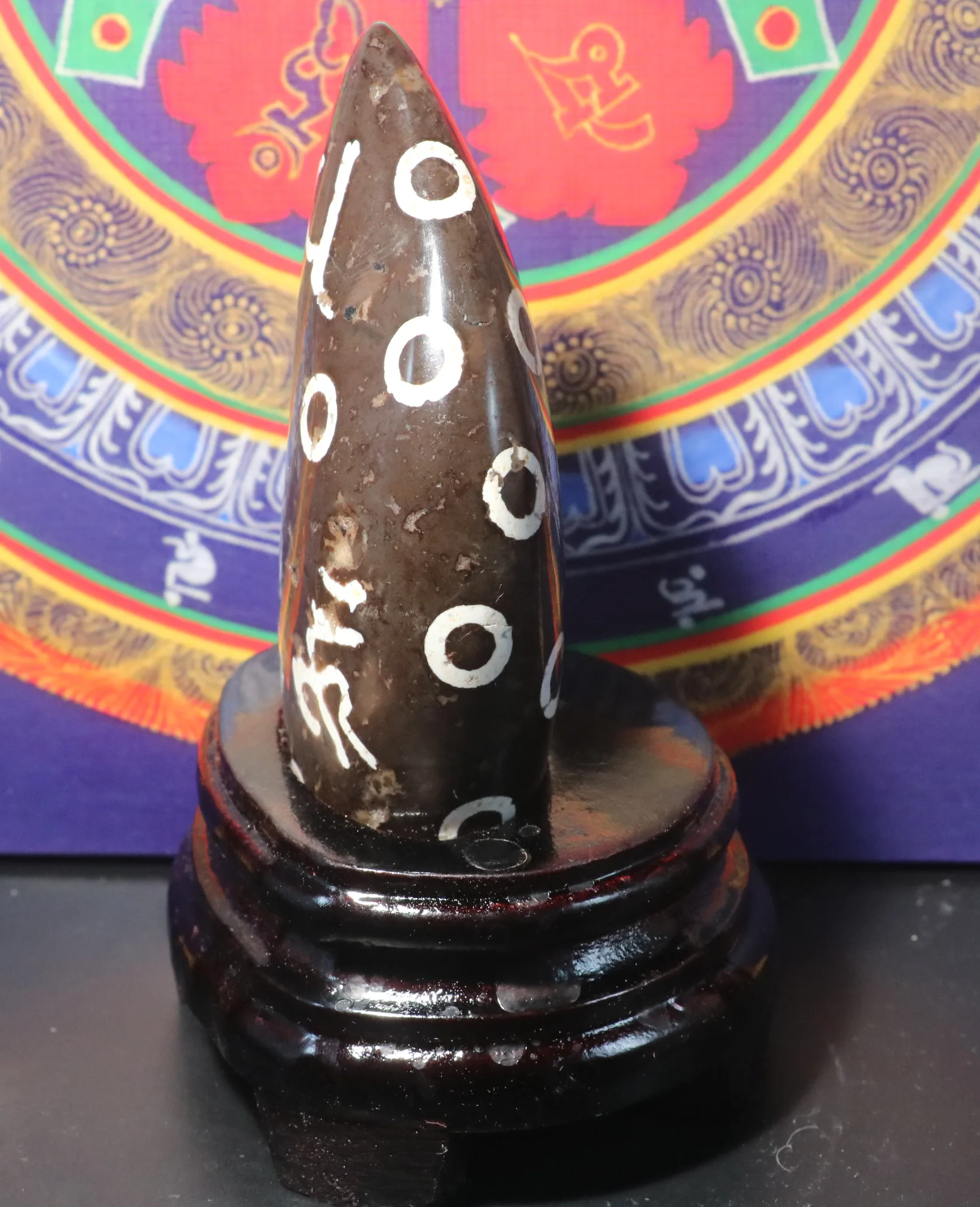 A Treasure Energy Tibetan Old Agate 17 Eyes 6 OM Words Rock Stone dZi Bead Statue Carving L For Display L Timestown UPD22