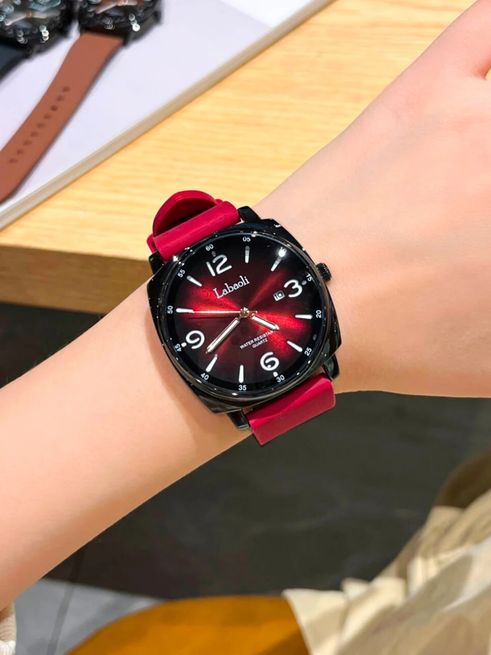 Couple's watch, versatile and fashionable quartz watch, ladies' watch, luxury and high quality, gift for women watch accessories