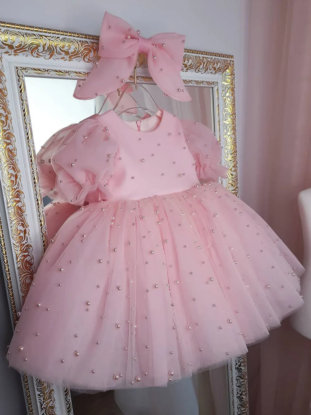 Cute Pink Flower Girl abiti al ginocchio Tulle perle bambino matrimonio festa di compleanno fiocco bambino Ball Gown