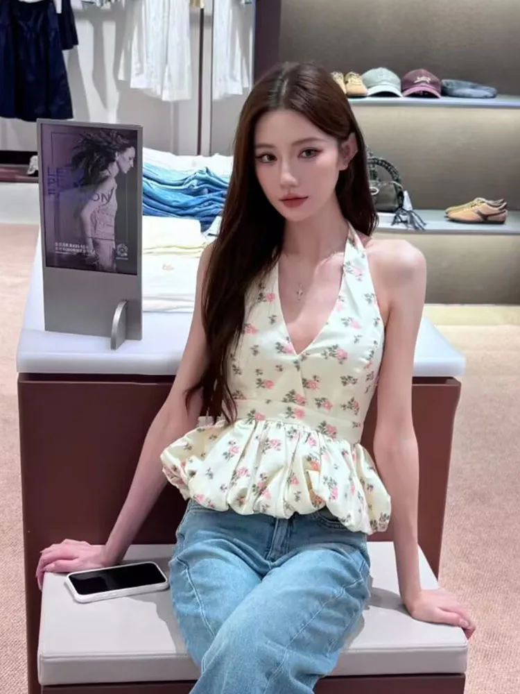 

HH 2026 Summer Women Polka Dot Halter Neck Top Female Fashion Sexy Sleeveless Backless Back Zipper Ruffled Hem Trim Short Top