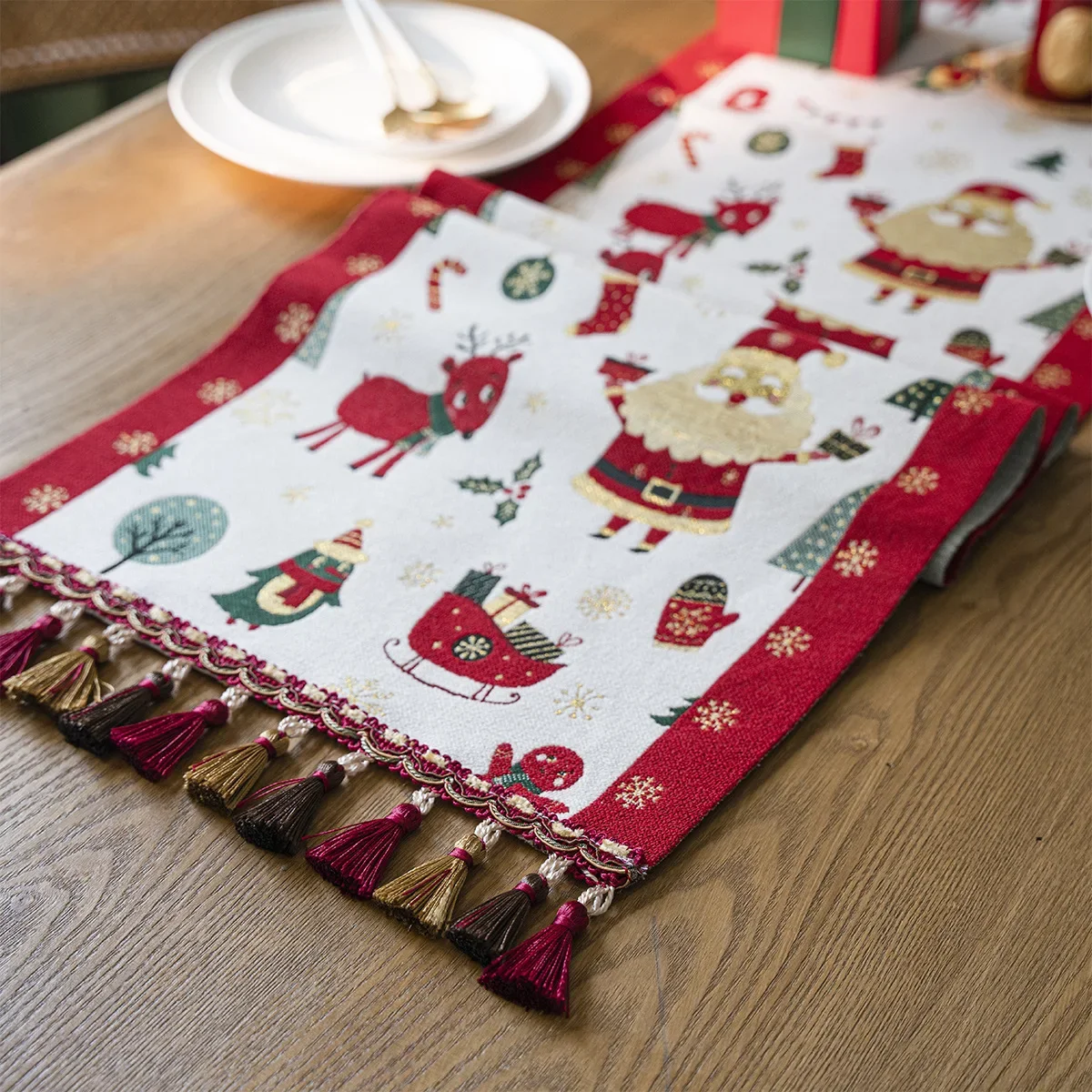 Christmas Jacquard Table Runner with Tassel Santa Claus Table Cover For Home Festival Party Table Decoration TV Cabinet Cover