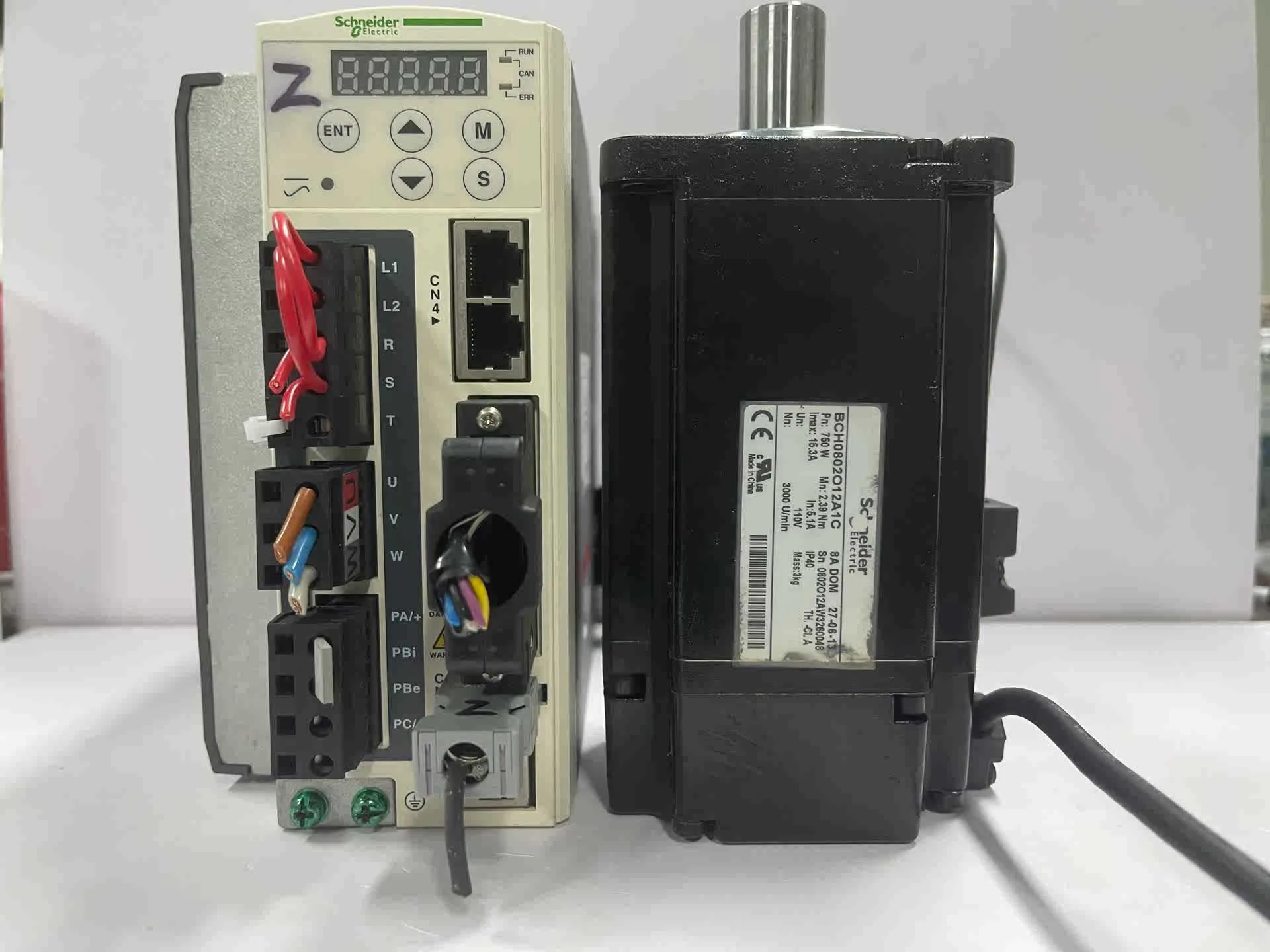 LXM23AU07M3X BCH0802O12A1C محرك سيرفو لشنايدر