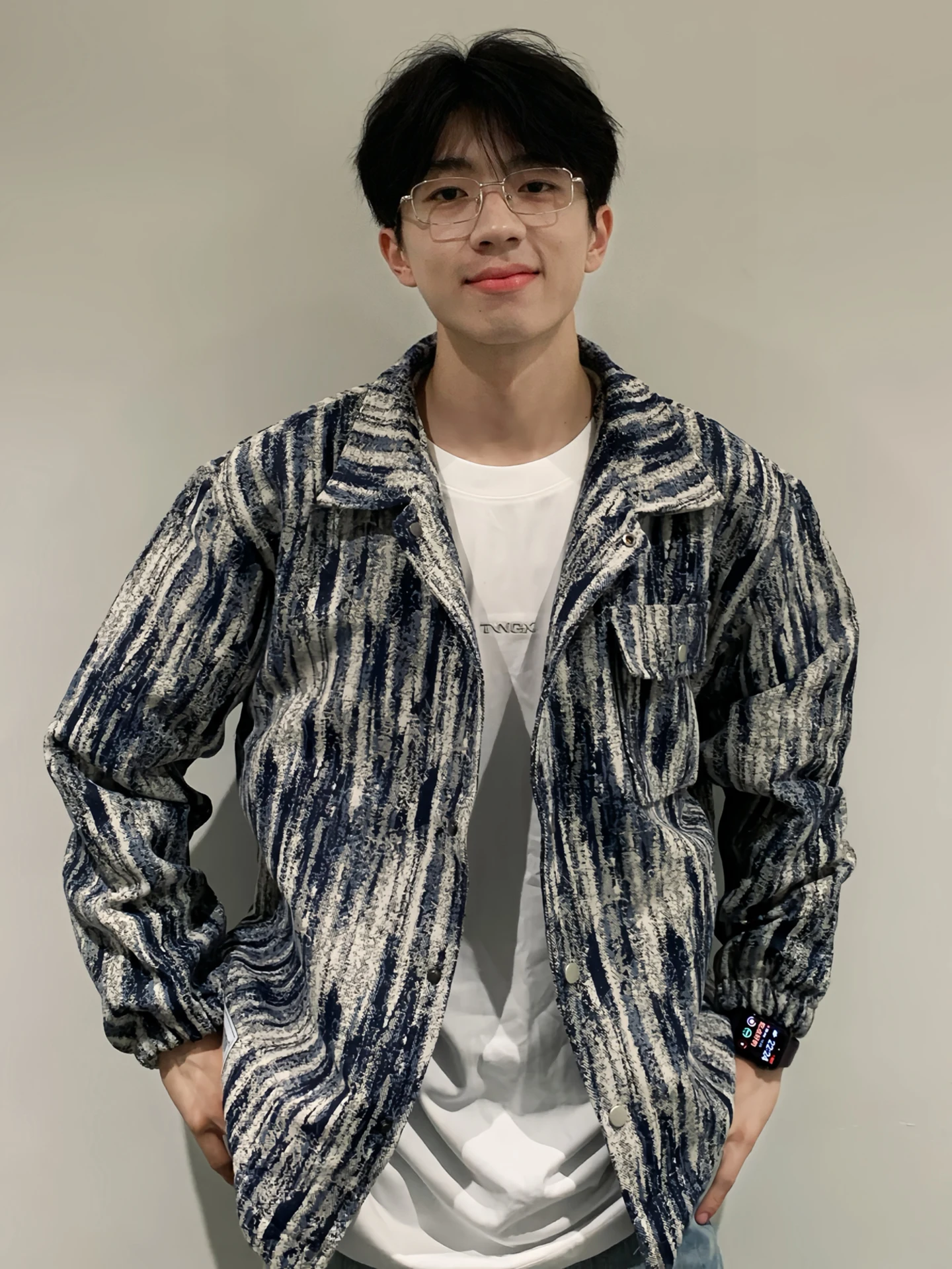 

Мужская джинсовая куртка Waed Denim: повседневная, свободного кроя, с длинными рукавами, осенний дизайн, в стиле Cleanfit, утилитарная.