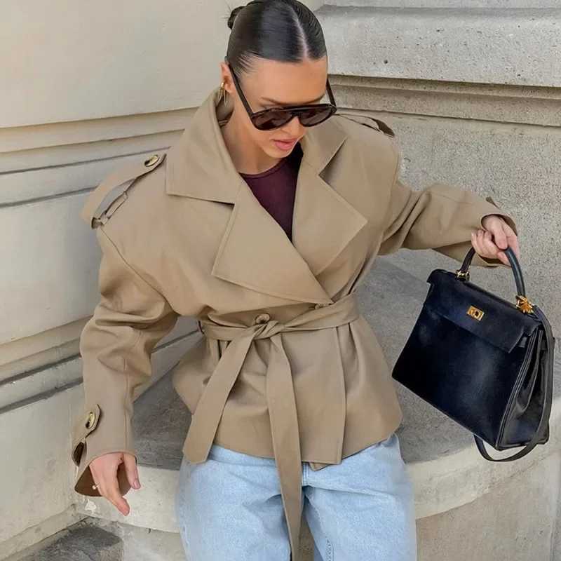 เสื้อแจ็คเก็ตวินด์เบรกเกอร์ทรงเข้ารูปสำหรับผู้หญิง รุ่นวินเทจ ปี 2025 ปกพับ แขนยาว ผูกเชือก ปรับเอวได้ ดีไซน์เก๋ไก๋ทันสมัย