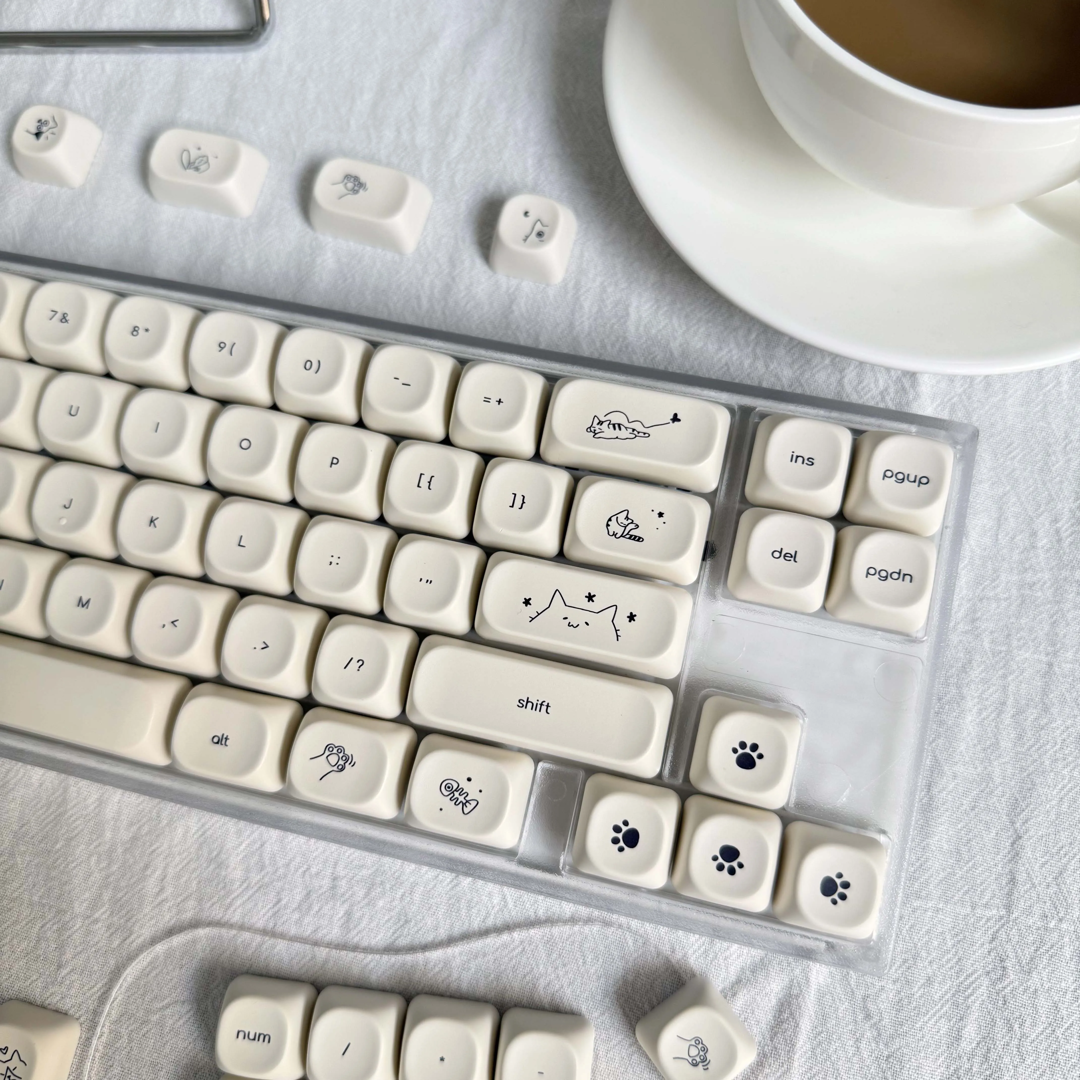 أغطية مفاتيح بسيطة باللون الأبيض الحليبي والوردي MOA 124 مفتاحًا نمط قطة لطيف ممتاز PBT الإنجليزية الكورية Ver للوحة المفاتيح الميكانيكية #2