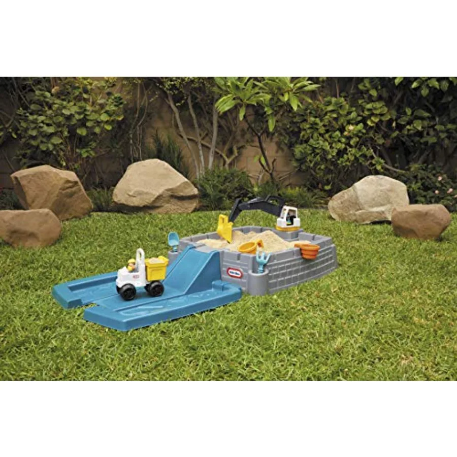 Dirt Diggers Excavator Sandbox for Including lid and Play Sand Accessories Multicolor