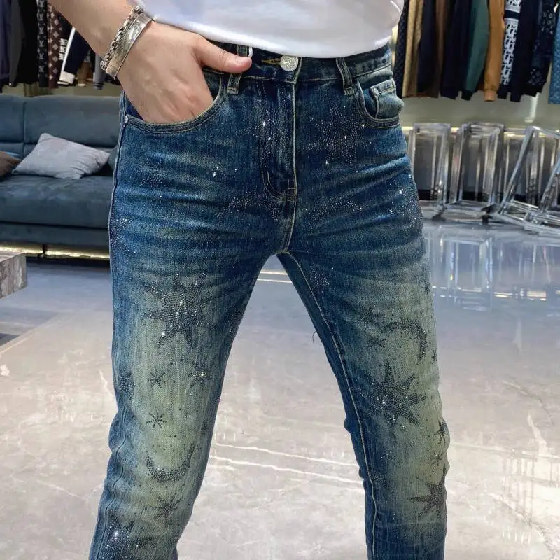 

2025 New Fashion Stars And Moon Personality Jeans Men Slim Fit Stretch Rhinestone Skinny Pants Slimming Trendy Skinny Pants Men